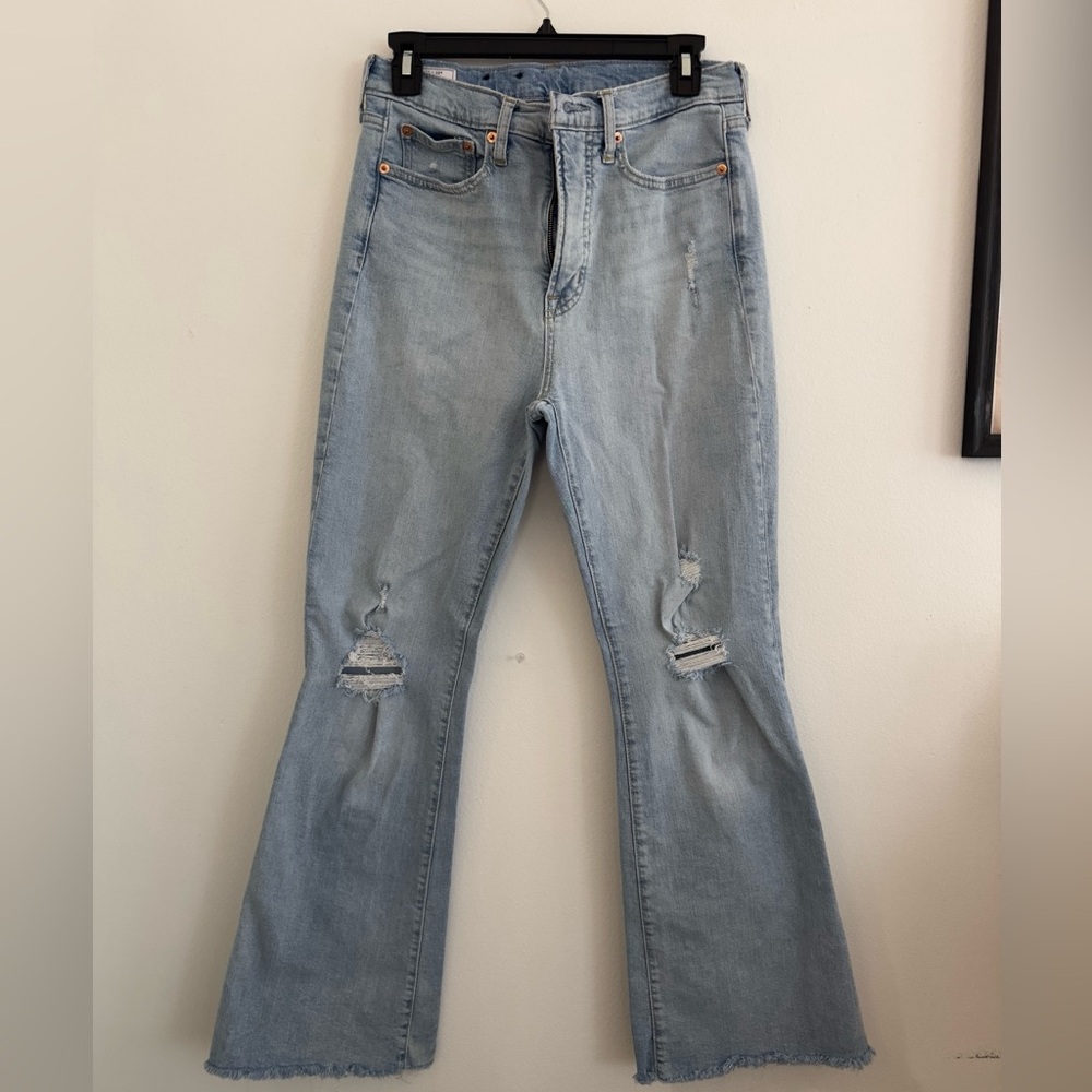 WMNS Gap Distressed Flare Jeans